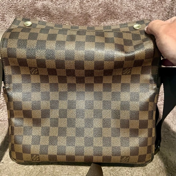 Louis Vuitton Damier Graphite Cross Chest Travel Bag. 100% authentic! - Picture 14 of 15